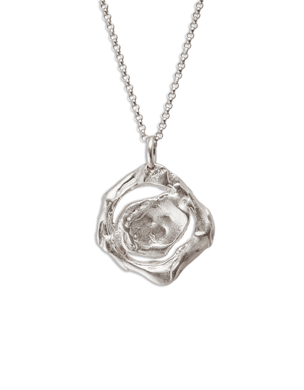 Amuleto Necklace