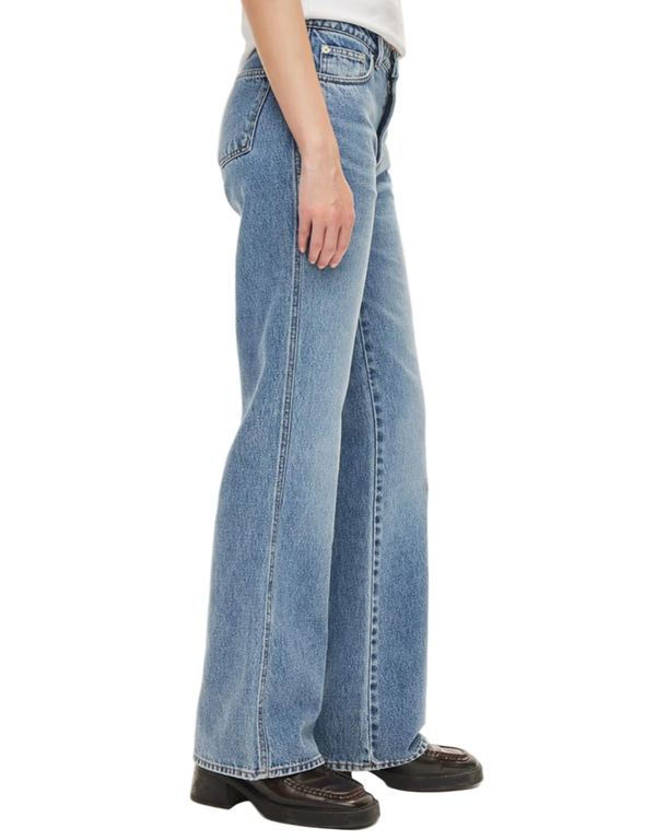 Uma Jeans