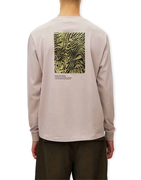Off-Race Long Sleeve Graphic T-Shirt