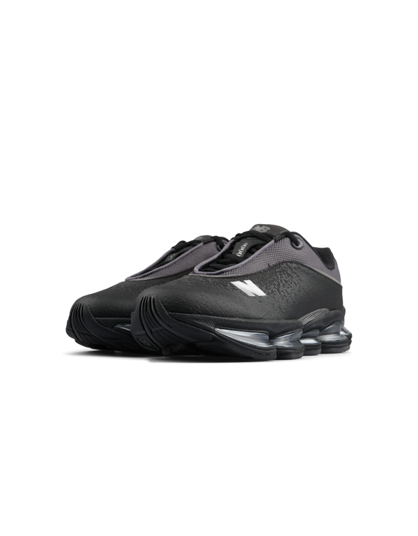 New Balance 2000 Black sneakers