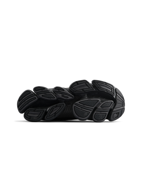 New Balance 2000 Black sneakers