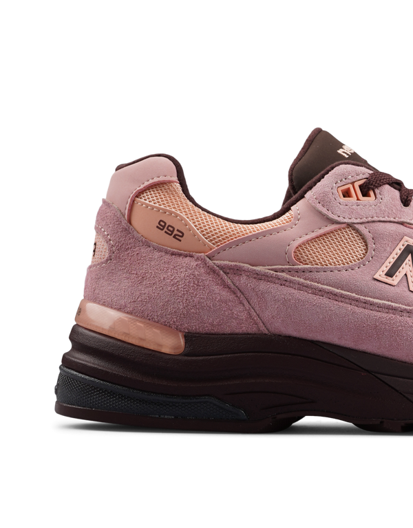 New Balance 992PK Pink Chalk sneakers