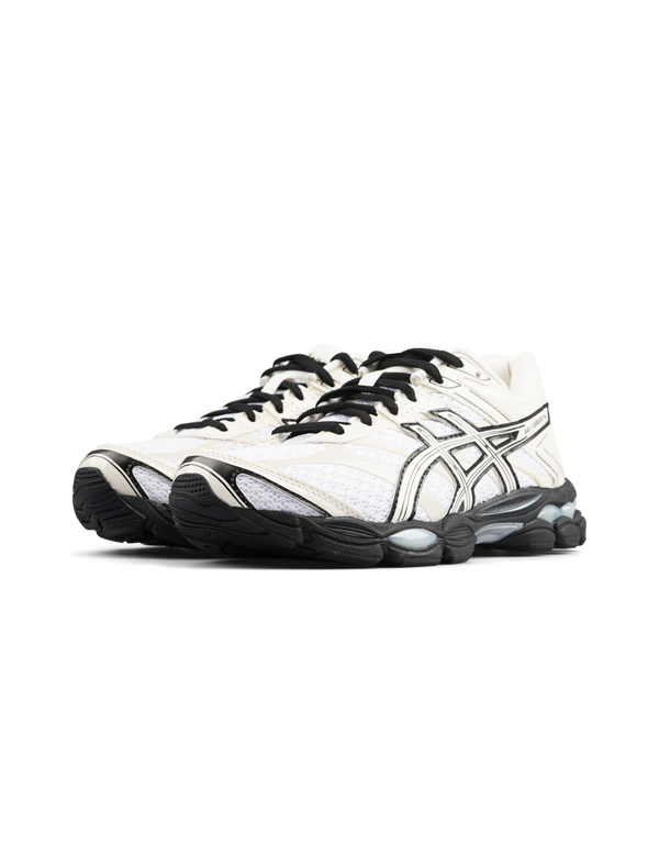 ASICS GEL-Cumulus 16 White sneakers