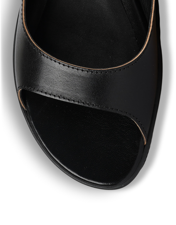 Yachay Slide Sandals