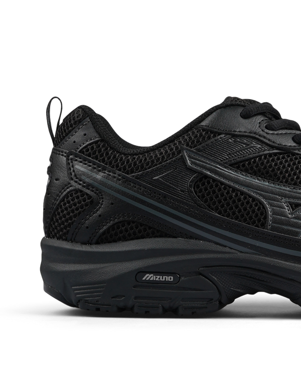 Mizuno MXR Black sneakers