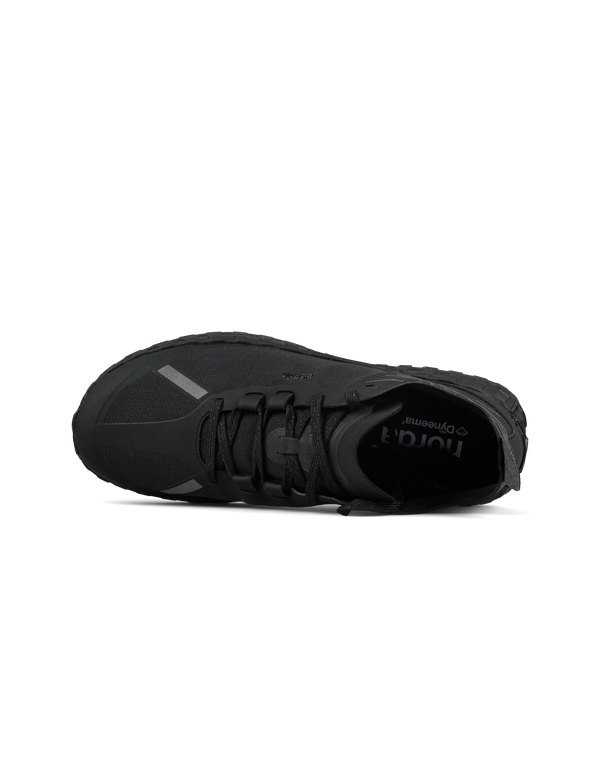 001 M