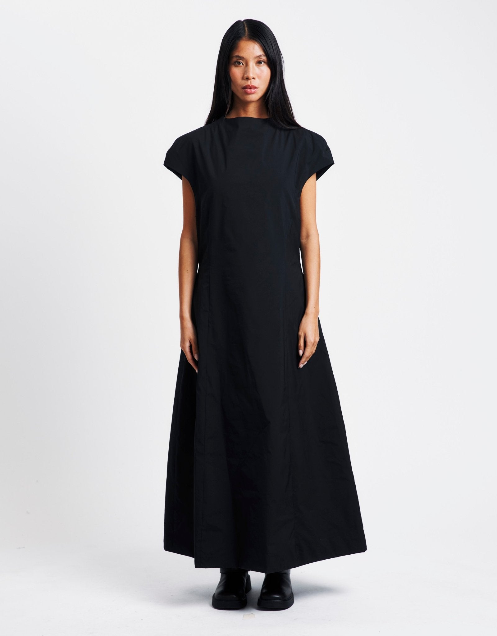 Amomento Taffeta Mock Neck Volume Dress | Rezet Store