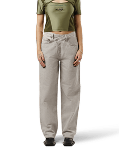 Criss Cross Jeans